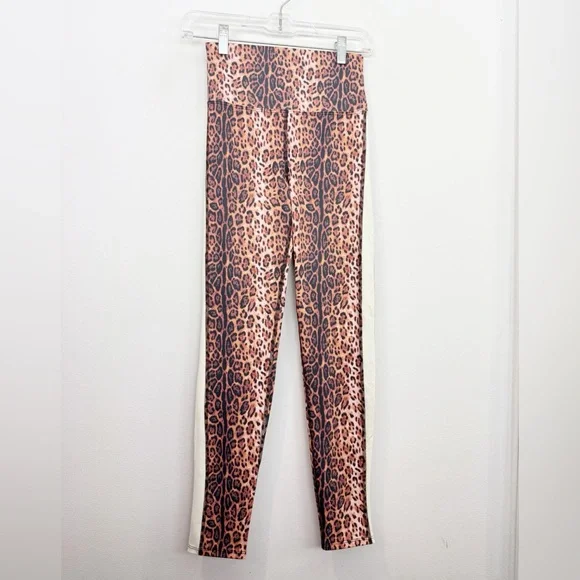 Beach Riot Leopard Leggings High Rise White Side Stripe Size Medium NWT - Picture 1 of 7